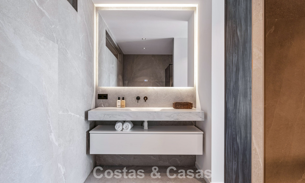 Move-in ready, luxuriously renovated duplex apartment for sale in the hills of Marbella - Benahavís 794110