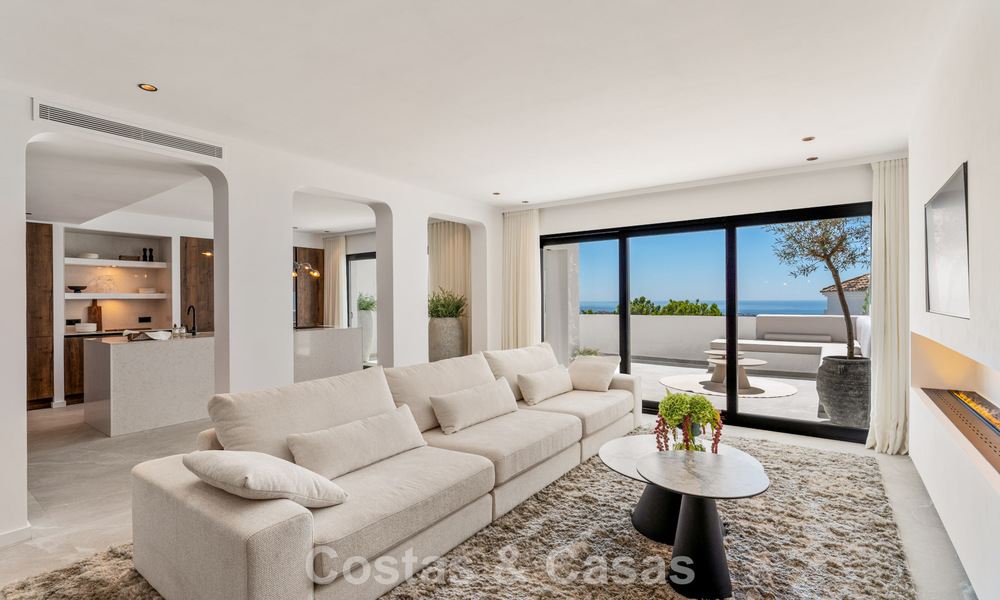 Move-in ready, luxuriously renovated duplex apartment for sale in the hills of Marbella - Benahavís 794125