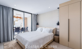 Renovated luxury apartment with sea views for sale in the coveted Nueva Andalucía, Marbella 794129 