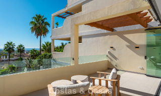 Renovated luxury apartment with sea views for sale in the coveted Nueva Andalucía, Marbella 794133 