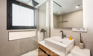 Renovated luxury apartment with sea views for sale in the coveted Nueva Andalucía, Marbella 794141 