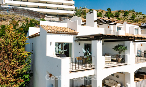 Ready-to-move-in, contemporary renovated apartment for sale with sea views in La Quinta Golf Resort, Benahavis - Marbella 794243