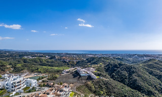 Move-in ready, spacious, high-end,contemporary apartment for sale in the hills of La Quinta Resort, Marbella - Benahavís 794371 