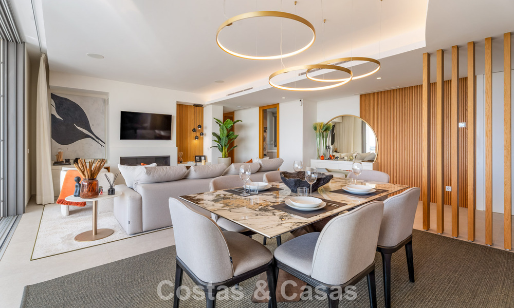 Move-in ready, spacious, high-end,contemporary apartment for sale in the hills of La Quinta Resort, Marbella - Benahavís 794373