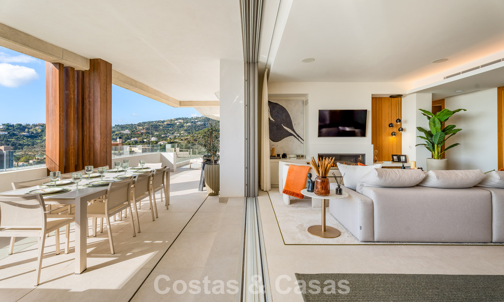 Move-in ready, spacious, high-end,contemporary apartment for sale in the hills of La Quinta Resort, Marbella - Benahavís 794375