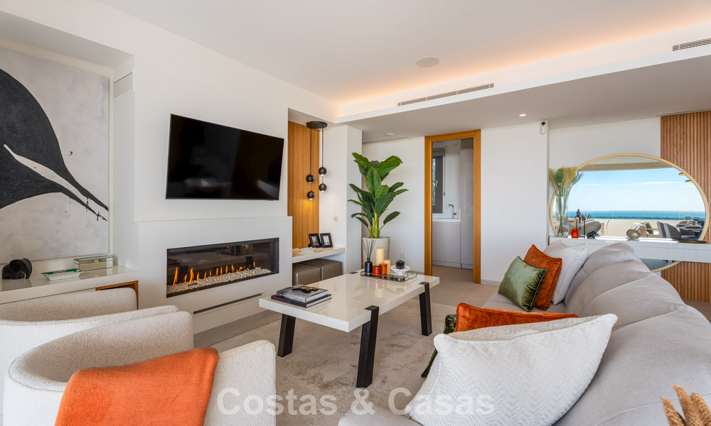 Move-in ready, spacious, high-end,contemporary apartment for sale in the hills of La Quinta Resort, Marbella - Benahavís 794378