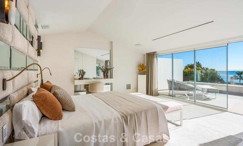 Prestigious, modern renovated, semi-detached villa for sale, second line beach in Puente Romano on Marbella’s Golden Mile 794454