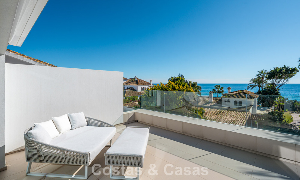 Prestigious, modern renovated, semi-detached villa for sale, second line beach in Puente Romano on Marbella’s Golden Mile 794461