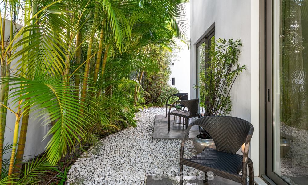 Prestigious, modern renovated, semi-detached villa for sale, second line beach in Puente Romano on Marbella’s Golden Mile 794463