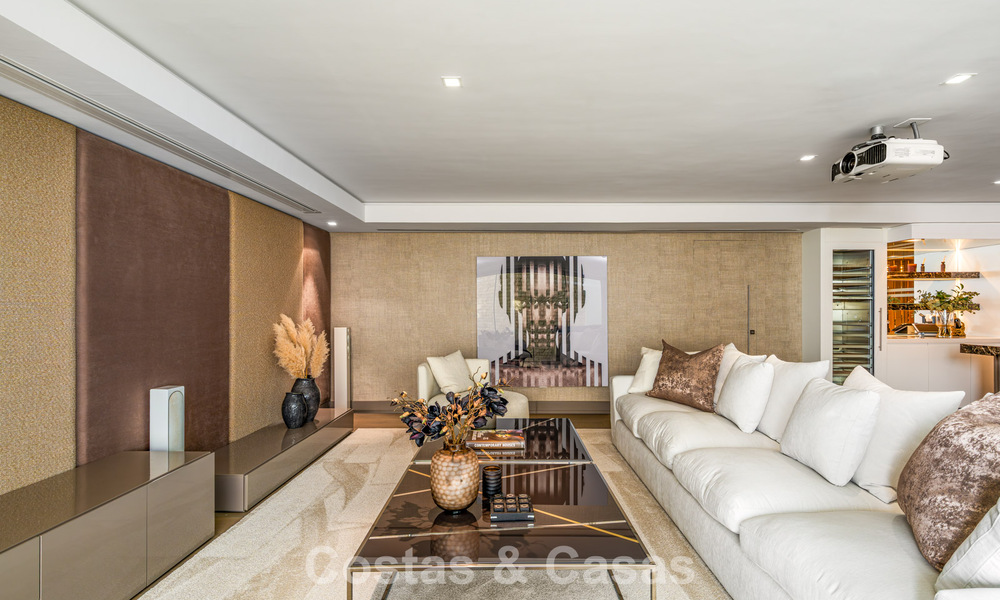 Prestigious, modern renovated, semi-detached villa for sale, second line beach in Puente Romano on Marbella’s Golden Mile 794464