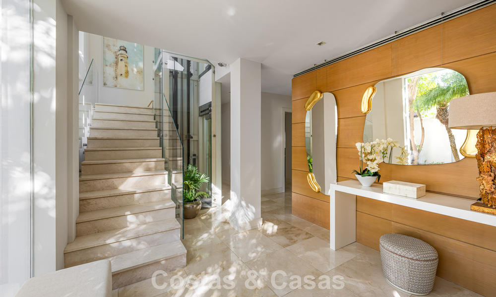 Prestigious, modern renovated, semi-detached villa for sale, second line beach in Puente Romano on Marbella’s Golden Mile 794468