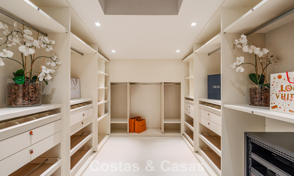 Prestigious, modern renovated, semi-detached villa for sale, second line beach in Puente Romano on Marbella’s Golden Mile 794475