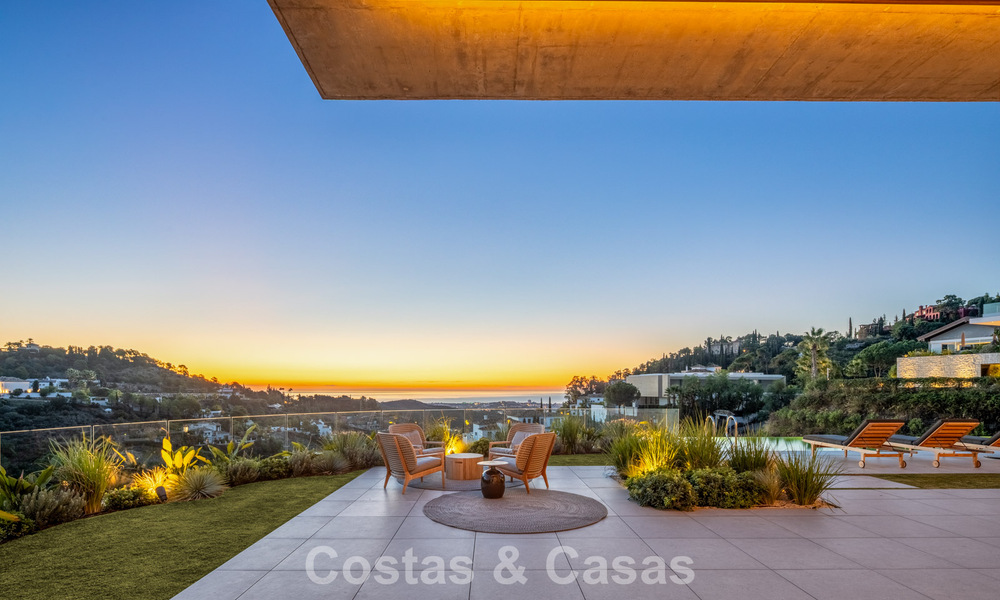 Brand-new, high-end luxury villa with panoramic views for sale in the gated community of El Madroñal, Benahavis - Marbella 794195