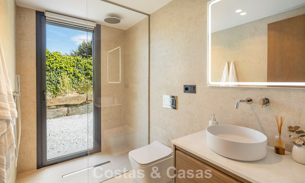 Modern luxury villa with minimalist architecture for sale on the New Golden Mile between Marbella and Estepona 794326