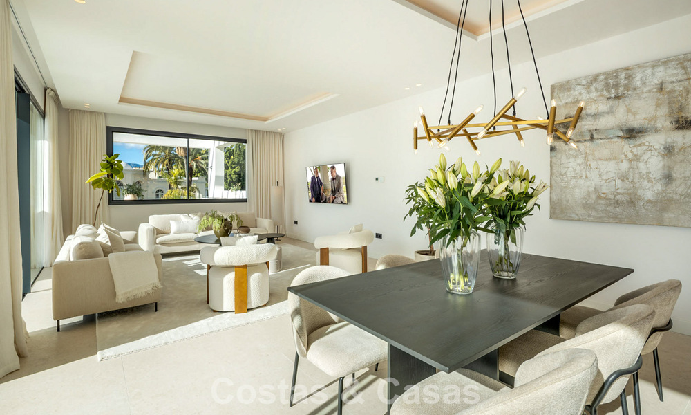 Modern luxury villa with minimalist architecture for sale on the New Golden Mile between Marbella and Estepona 794330