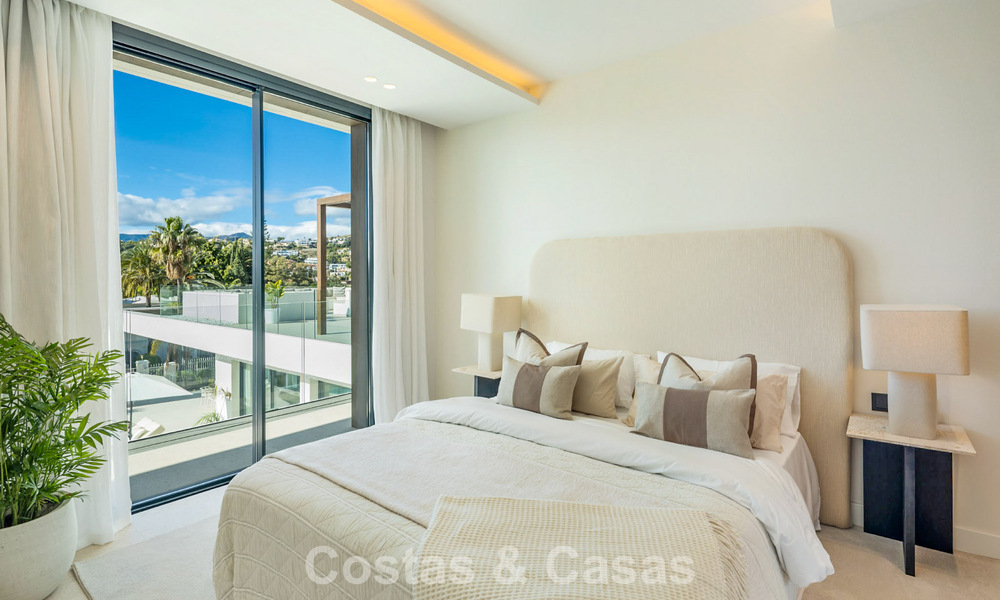 Modern luxury villa with minimalist architecture for sale on the New Golden Mile between Marbella and Estepona 794344