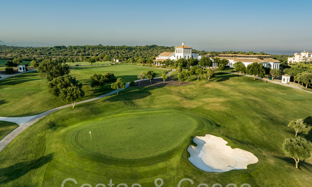 Exclusive luxury homes for sale in a private, gated golf resort in Sotogrande, Costa del Sol 794360