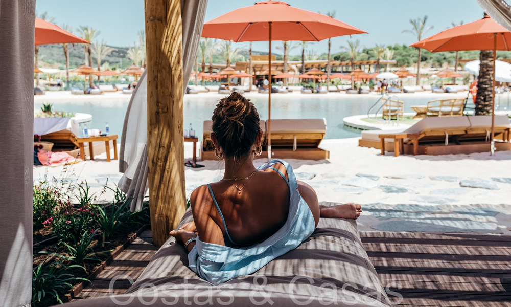 Exclusive luxury homes for sale in a private, gated golf resort in Sotogrande, Costa del Sol 794362