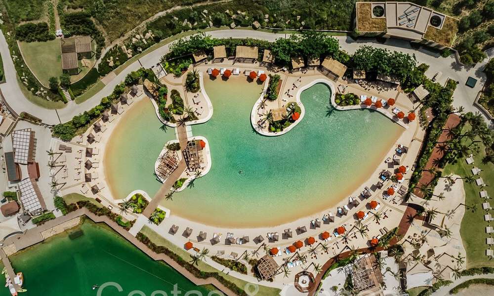 Exclusive luxury homes for sale in a private, gated golf resort in Sotogrande, Costa del Sol 794363