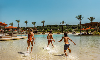 Exclusive luxury homes for sale in a private, gated golf resort in Sotogrande, Costa del Sol 794365 