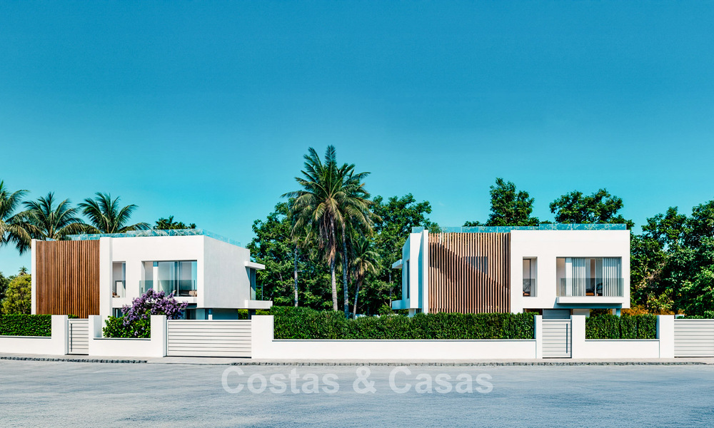 2 Brand-new luxury villas for sale within walking distance of a golf clubhouse on the New Golden Mile, Marbella - Estepona 794258