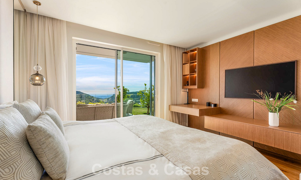 Modern, luxurious garden apartment for sale with panoramic coastal views in a gated boutique complex near Marbella town 794487