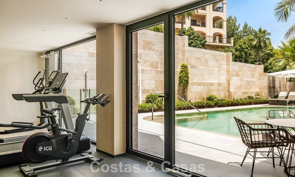 Modern apartment with villa character for sale with sea views in an exclusive complex in La Quinta, Marbella - Benahavís 794518