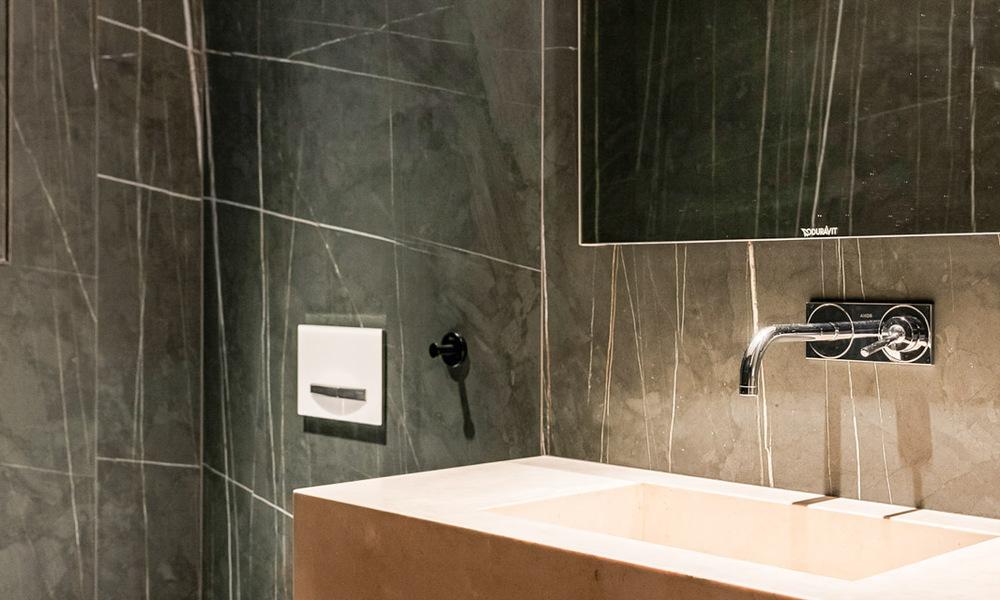 Modern apartment with villa character for sale with sea views in an exclusive complex in La Quinta, Marbella - Benahavís 794520