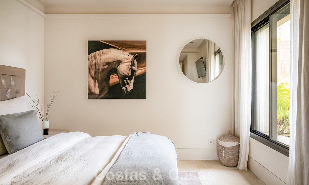 Modern apartment with villa character for sale with sea views in an exclusive complex in La Quinta, Marbella - Benahavís 794523