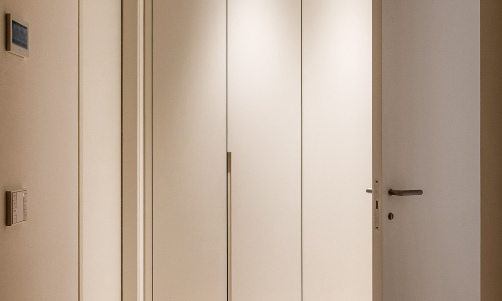 Modern apartment with villa character for sale with sea views in an exclusive complex in La Quinta, Marbella - Benahavís 794531