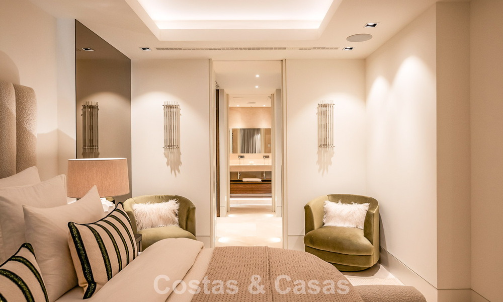 Modern apartment with villa character for sale with sea views in an exclusive complex in La Quinta, Marbella - Benahavís 794534