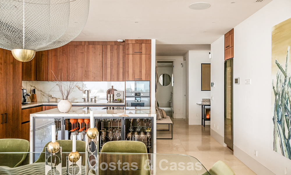 Modern apartment with villa character for sale with sea views in an exclusive complex in La Quinta, Marbella - Benahavís 794542