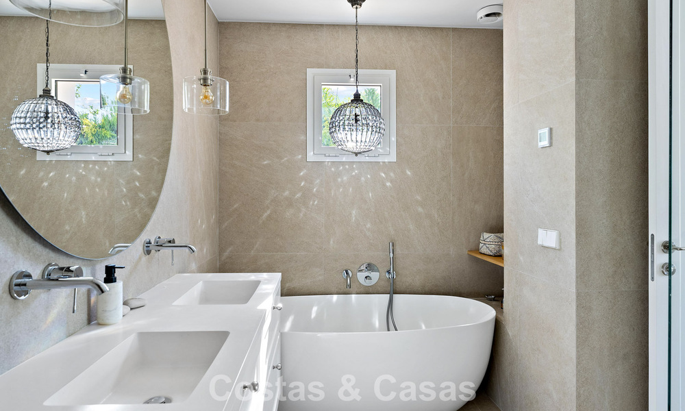 Move-in ready luxury duplex apartment for sale, surrounded by golf courses in Nueva Andalucía, Marbella 794584