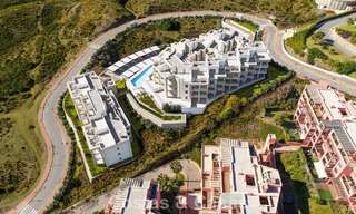 New, modern apartments with phenomenal views for sale in Mijas Costa, Costa del Sol 794605 