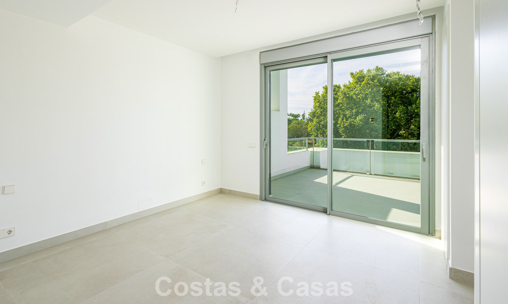 Modernist semi-detached villa for sale close to amenities in Guadalmina golf and San Pedro centre, Marbella 794652