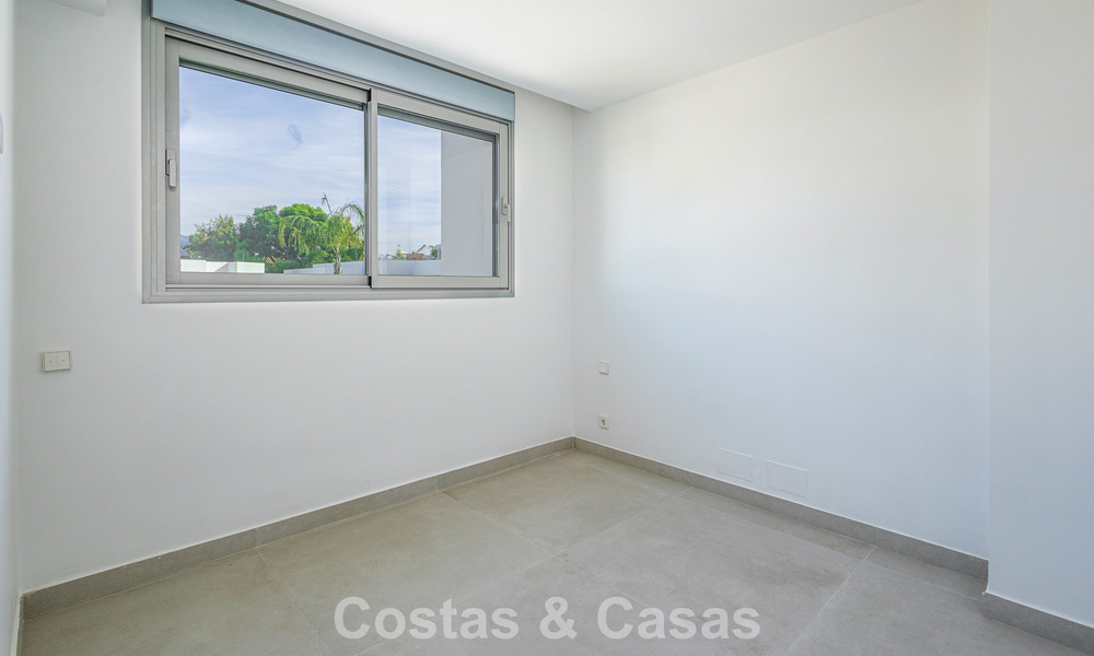 Modernist semi-detached villa for sale close to amenities in Guadalmina golf and San Pedro centre, Marbella 794653