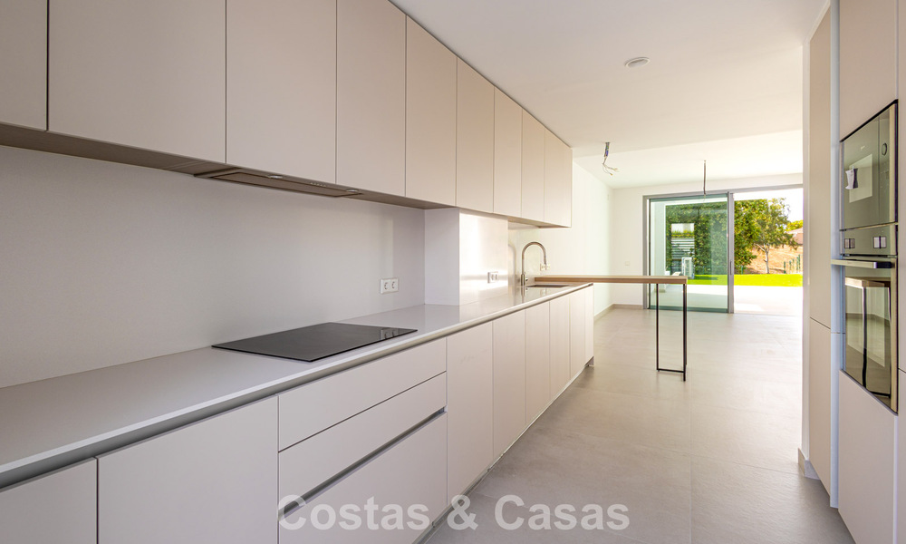 Modernist semi-detached villa for sale close to amenities in Guadalmina golf and San Pedro centre, Marbella 794661