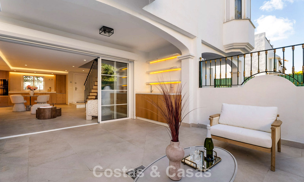 Stylish townhouse for sale within walking distance of the beach on Marbella’s Golden Mile 794707
