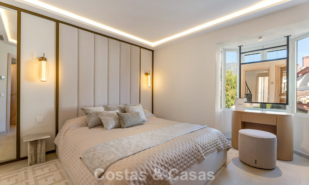 Stylish townhouse for sale within walking distance of the beach on Marbella’s Golden Mile 794710