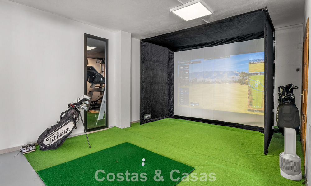 Villa with contemporary mediterranean flair for sale in Nueva Andalucía, Marbella 794764