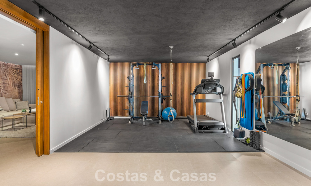 Villa with contemporary mediterranean flair for sale in Nueva Andalucía, Marbella 794771