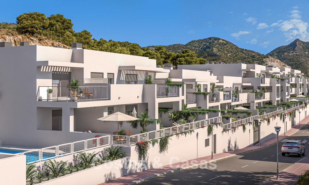 Modern apartments for sale in a contemporary development with sea view in Benalmádena, Costa del Sol 794901