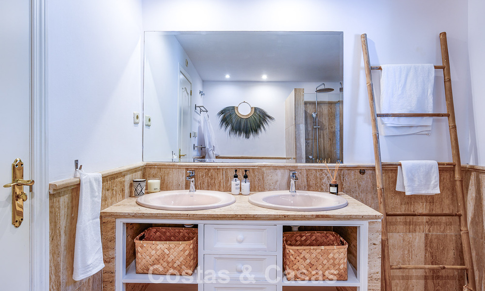 Move-in ready mediterranean luxury villa for sale on the New Golden Mile between Marbella and Estepona 794957