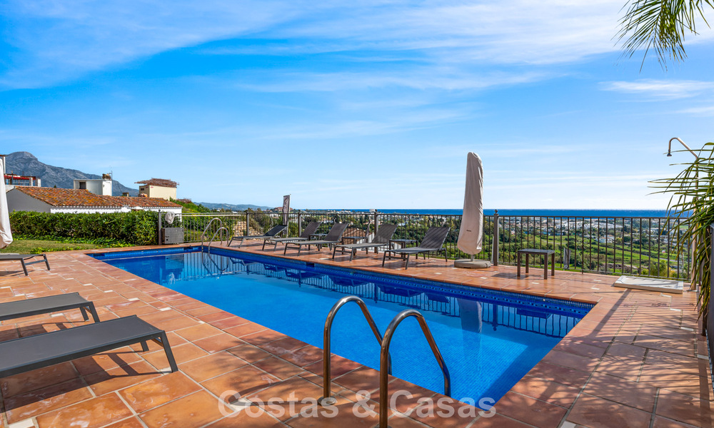 Spacious duplex penthouse with panoramic sea views for sale in a gated community in Marbella - Benahavís 794831
