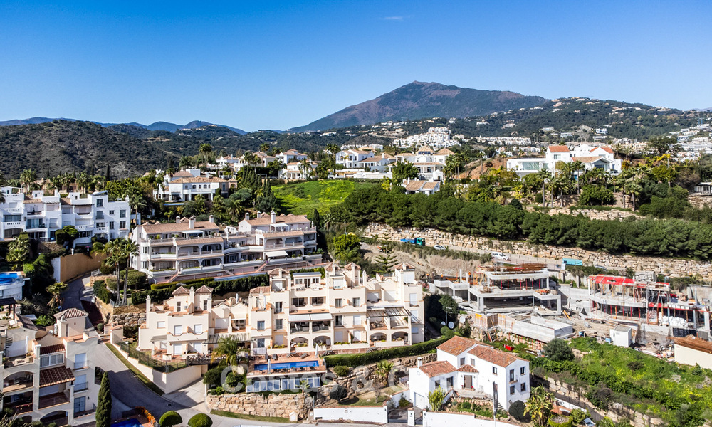 Spacious duplex penthouse with panoramic sea views for sale in a gated community in Marbella - Benahavís 794833