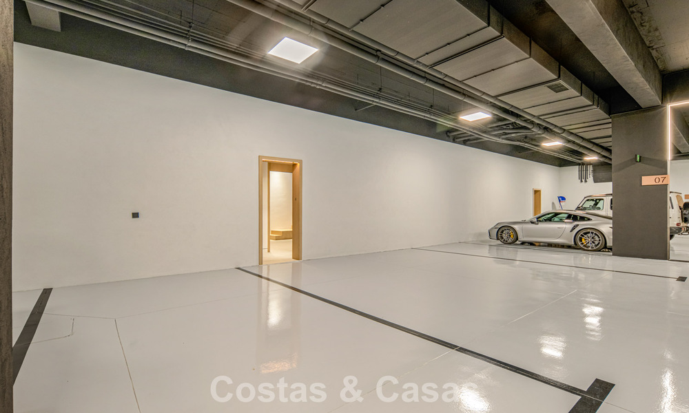 Ultra-modern semi-detached villa with private garden and private pool for sale on the Golden Mile, Marbella 795014