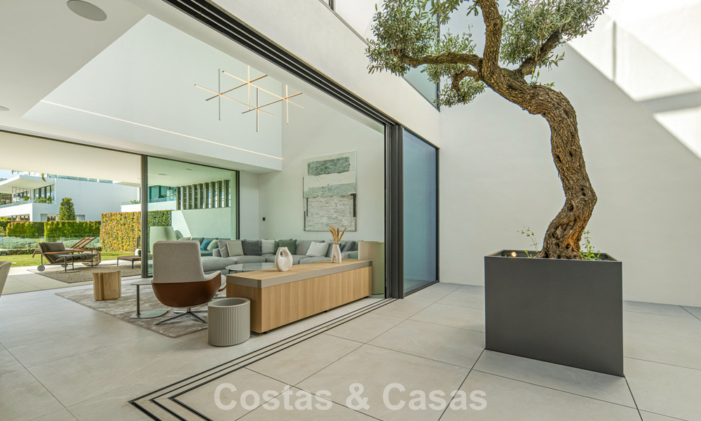 Ultra-modern semi-detached villa with private garden and private pool for sale on the Golden Mile, Marbella 795034