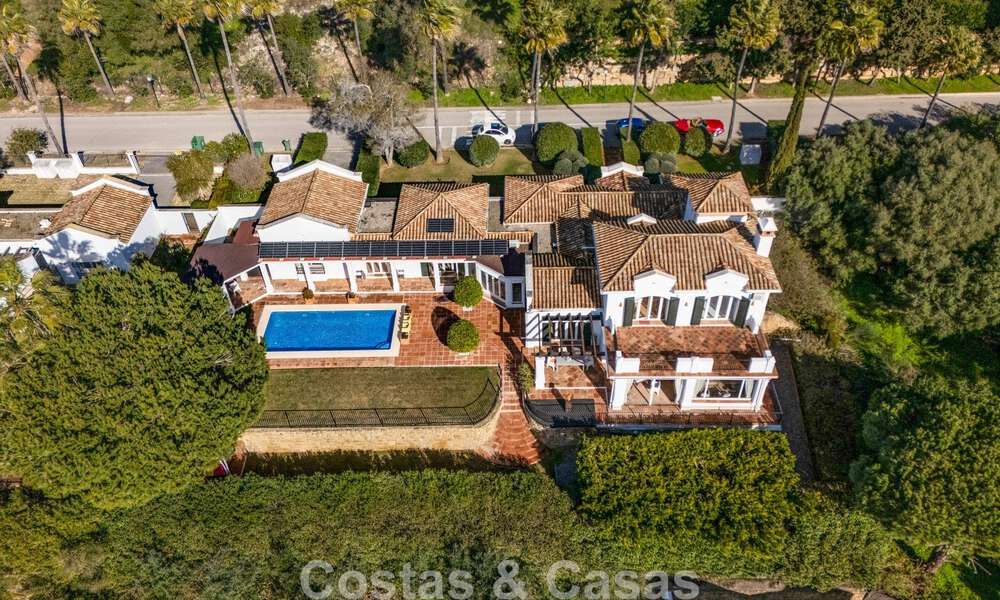 Authentic Andalusian villa with idyllic, panoramic golf views for sale in Sotogrande Alto, Costa del Sol 795171