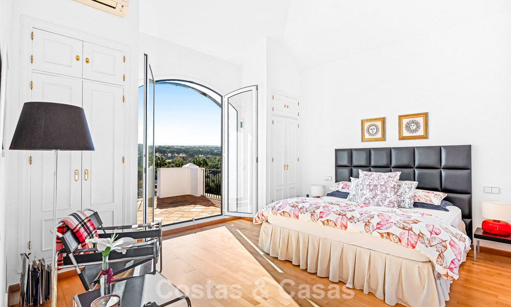 Authentic Andalusian villa with idyllic, panoramic golf views for sale in Sotogrande Alto, Costa del Sol 795174