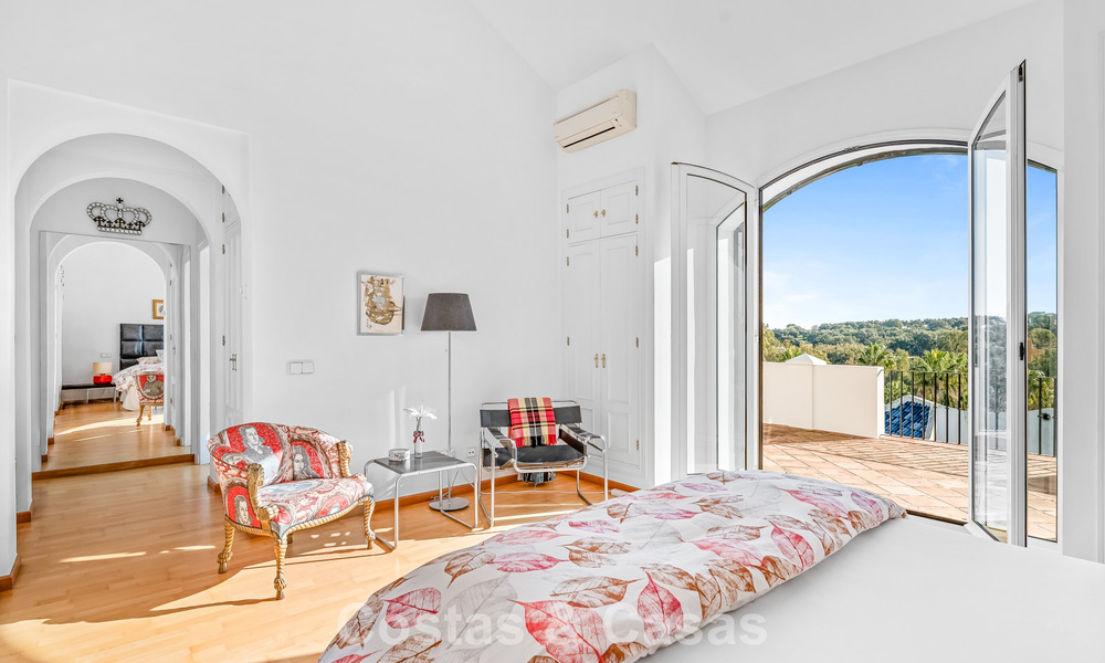 Authentic Andalusian villa with idyllic, panoramic golf views for sale in Sotogrande Alto, Costa del Sol 795175